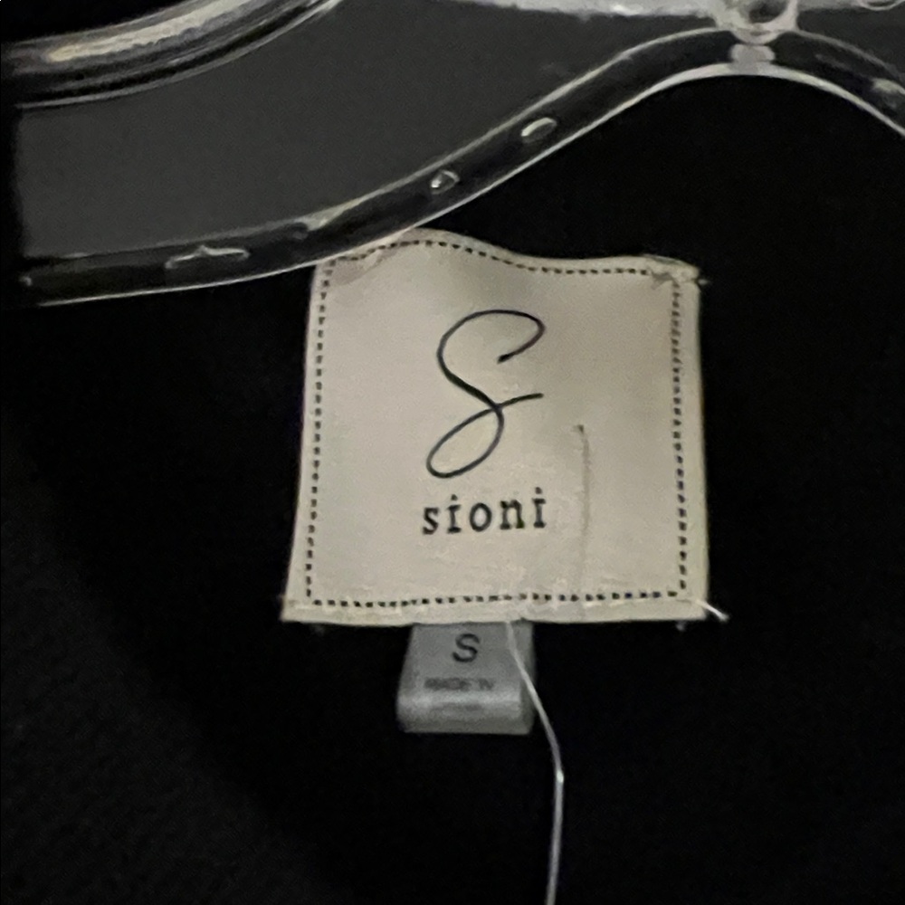 Sold - Sioni Black Knitwear - Picture 2 of 7